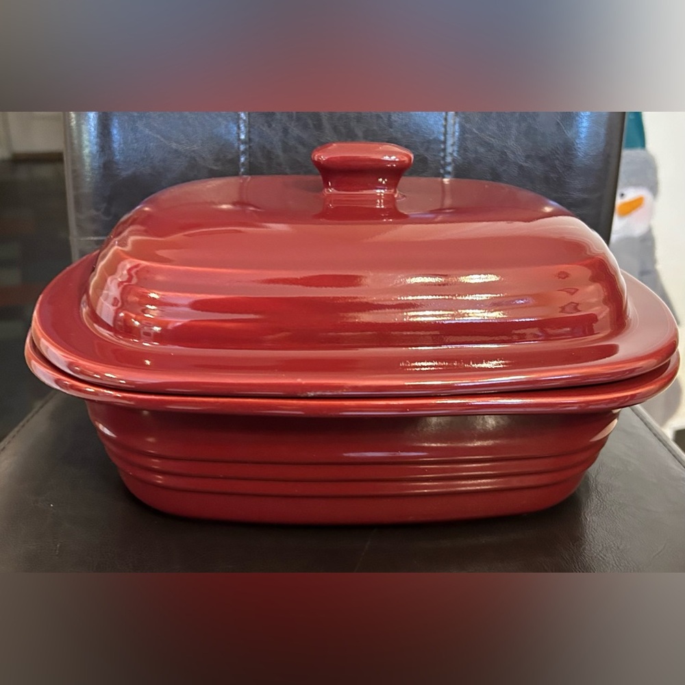 Pampered Chef 3.1 quart Stoneware Roaster Cranberry